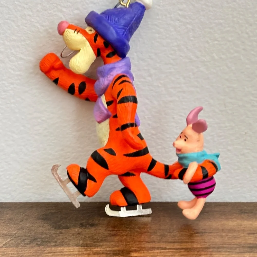 Vintage HALLMARK Keepsake 1993 TIGGER PIGLET Winnie The Pooh CHRISTMAS ORNAMENT